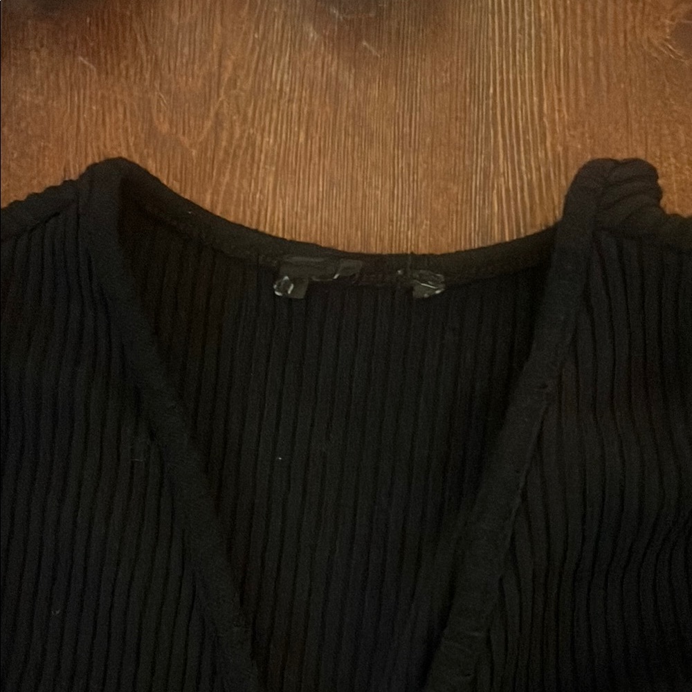 Faux wrap crop top - Picture 8 of 8